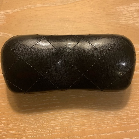 CHANEL EYEGLASS CASE AND BOX TUFTED LUXURY LEATHER WITH CLOTH COVER BLACK - Picture 2 of 5